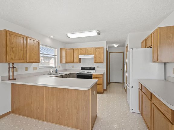 3rd image of 100 Indian Creek Ct