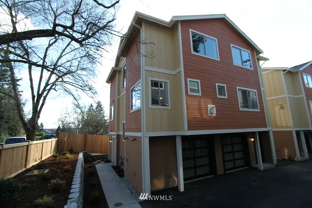 12033 35th Avenue NE #B-7 photo 1