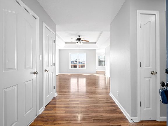 4th image of 3434 Foxrun Ln
