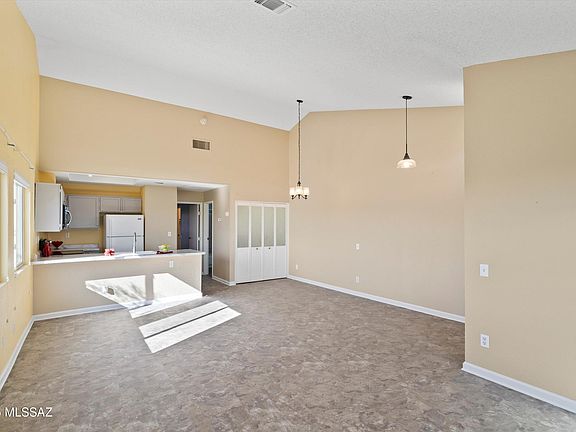 5th image of 2591 W Ironcrest Dr