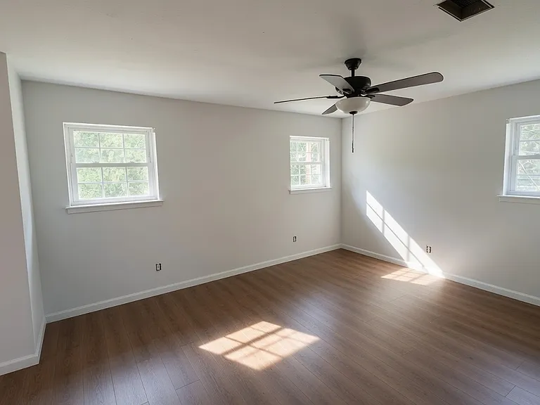 3533 Sheffield Dr — Photo 8