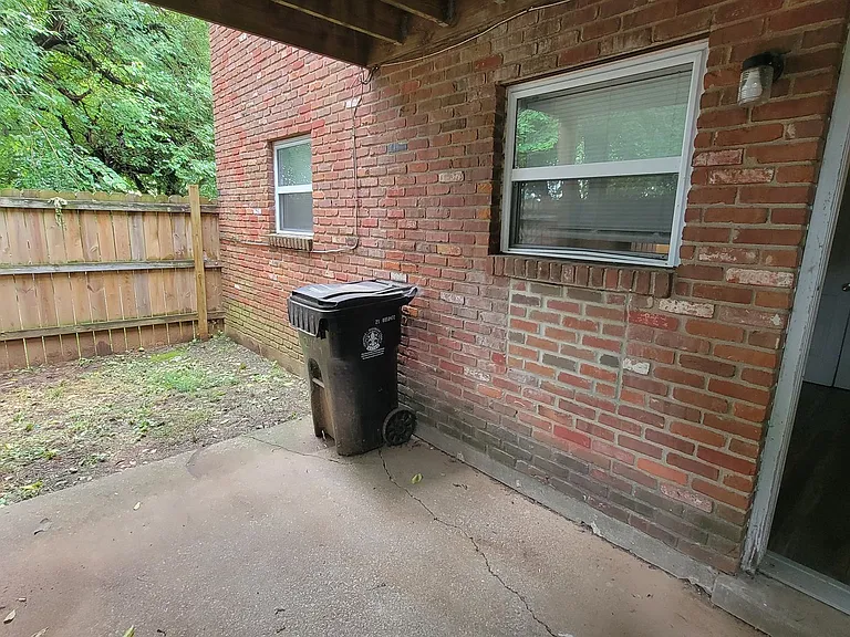 2904 Noe Ct — Photo 15