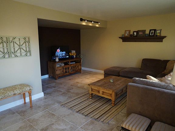 2nd image of 1006 Palmetto Way APT C
