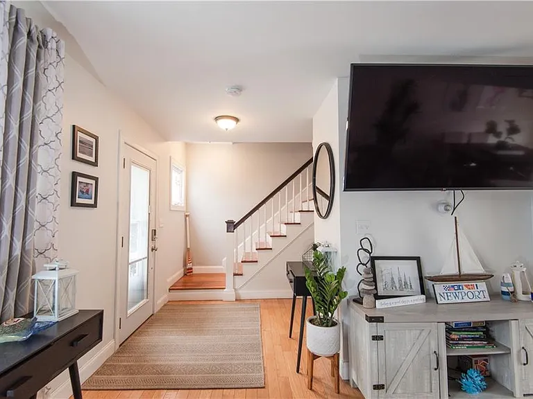 88 Kay St — Photo 6