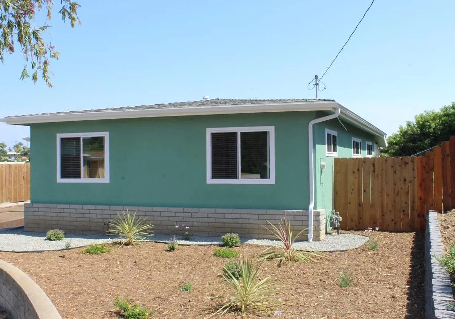 3Bed/2Bath -Serra Mesa ~ Kobe Pl. — Photo 2