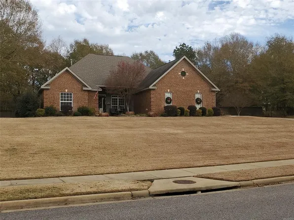 90 Menawa Pass, Millbrook, AL 36054