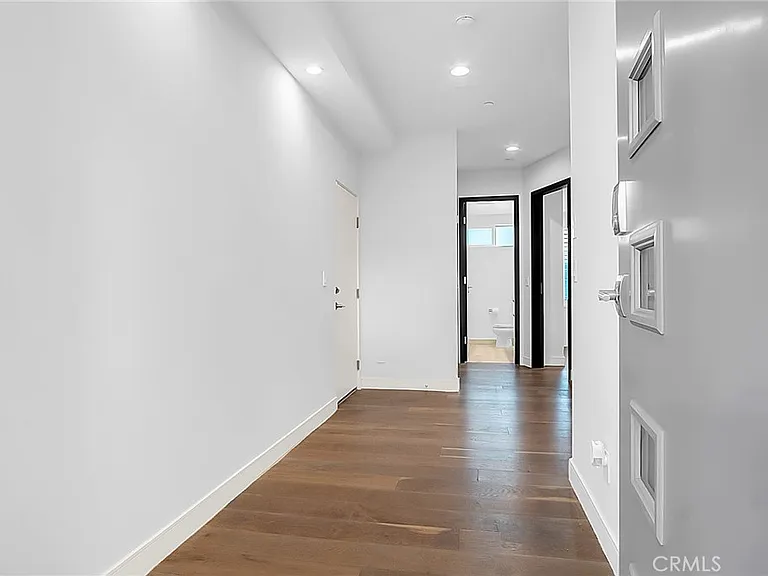 2119 Grant Ave #B — Photo 8