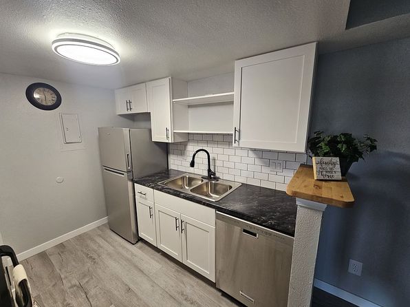 8555 Fairmount Dr APT J103
