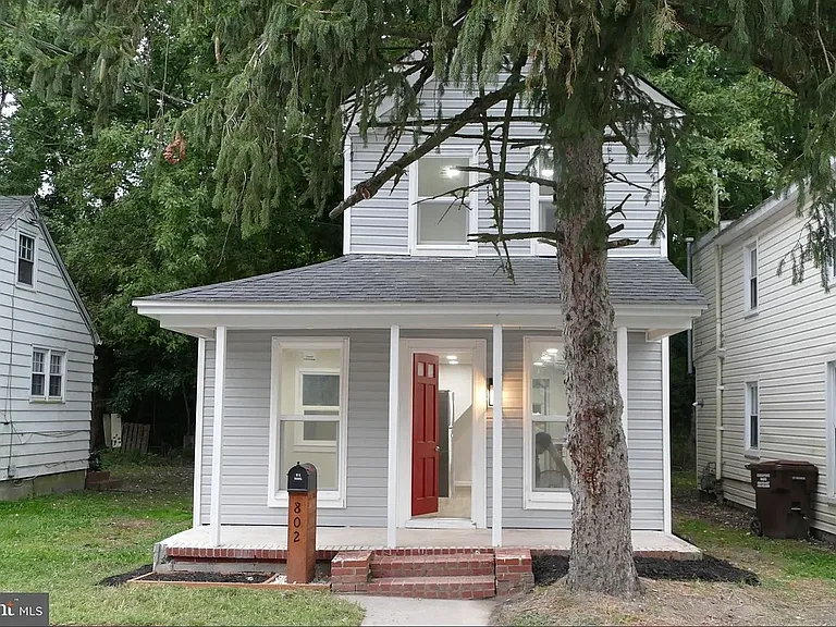 802 Fairmount Ave — Photo 5