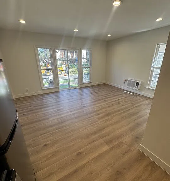 137 S Crescent Dr #1 — Photo 14