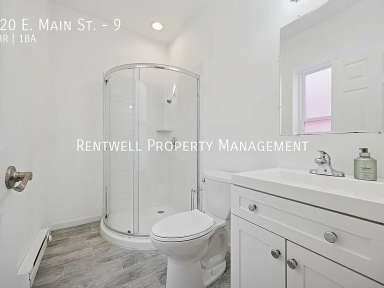 120 E Main St #9 — Photo 7