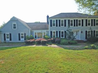 4 Menlo Dr, White House Station, NJ 08889