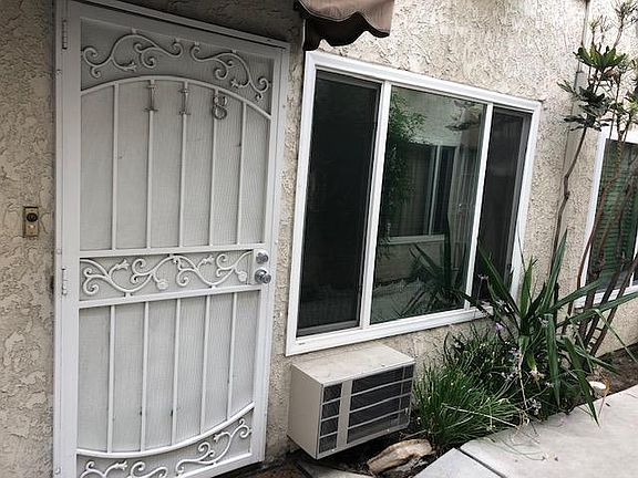 5th image of 11015 Kittridge St