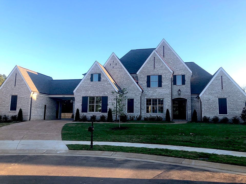 1st image of 223 Green Garden Cv