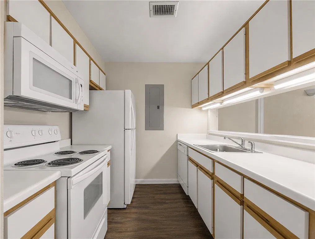 4 bed, 1236 sqft, $1,600 — Photo 4