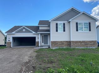 414 11th Ave NE, Lonsdale, MN 55046