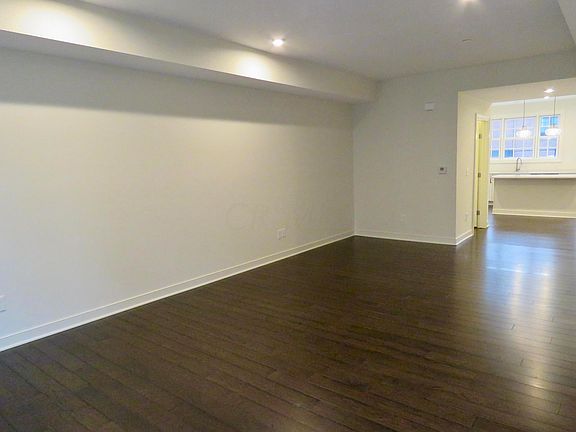 5th image of 83 N 6th St #Townhouse 64