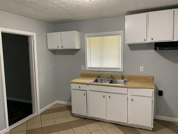 5th image of 928 Needle Dr