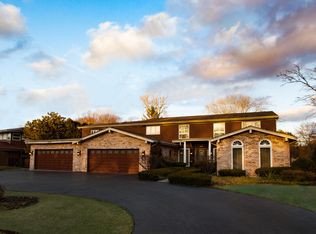 2541 Greenview Rd, Northbrook, IL 60062