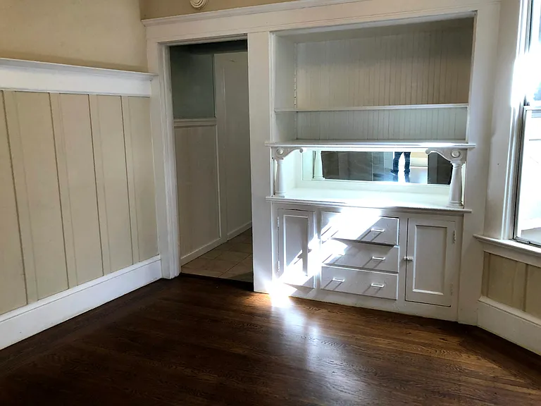 4824 Telegraph Ave — Photo 8