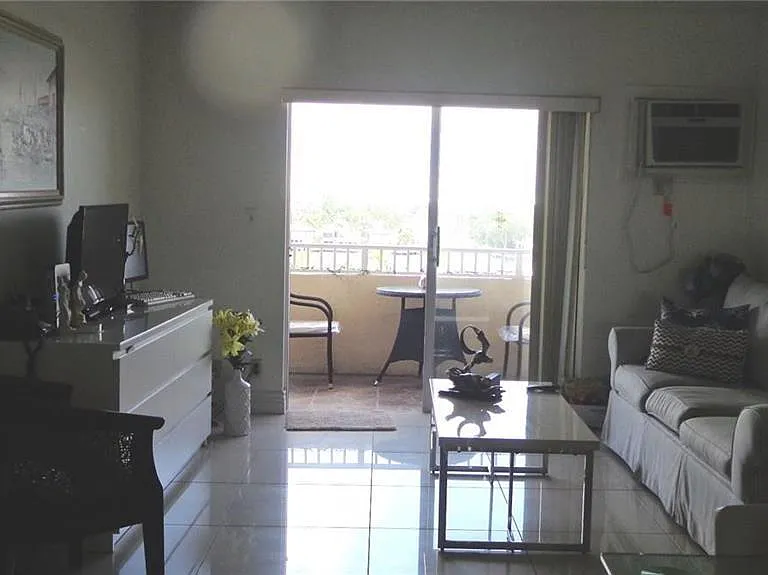 200 S Birch Rd #703 — Photo 7