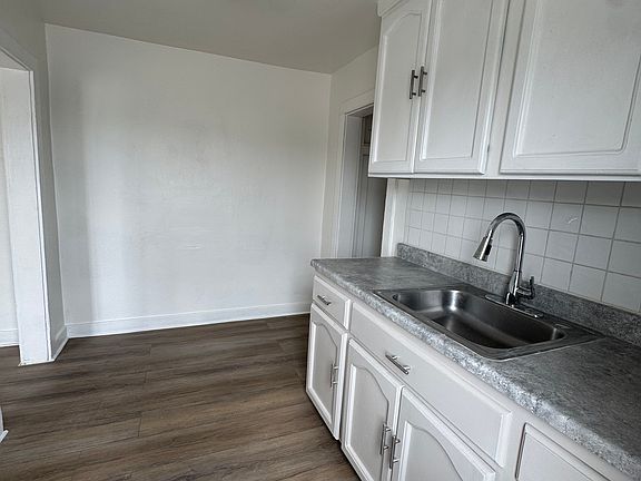 5th image of 3167 E Cesar E Chavez Ave