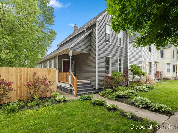 1132 Jennette Ave NW, Grand Rapids, MI 49504