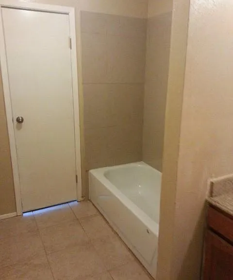 6705 Dinner Creek Ct — Photo 12