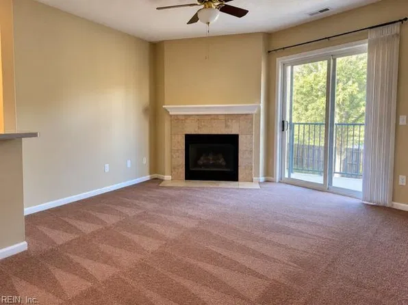 69 Cape Dorey Dr, Hampton, VA 23666