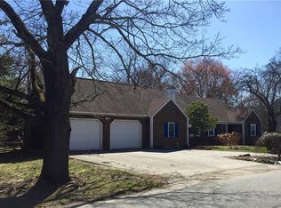 42 Ferry Ln, Barrington, RI 02806