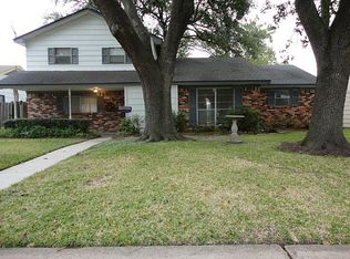 221 Helen Dr, Deer Park, TX 77536