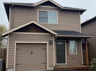 121 N 12th St #121, Philomath, OR 97370