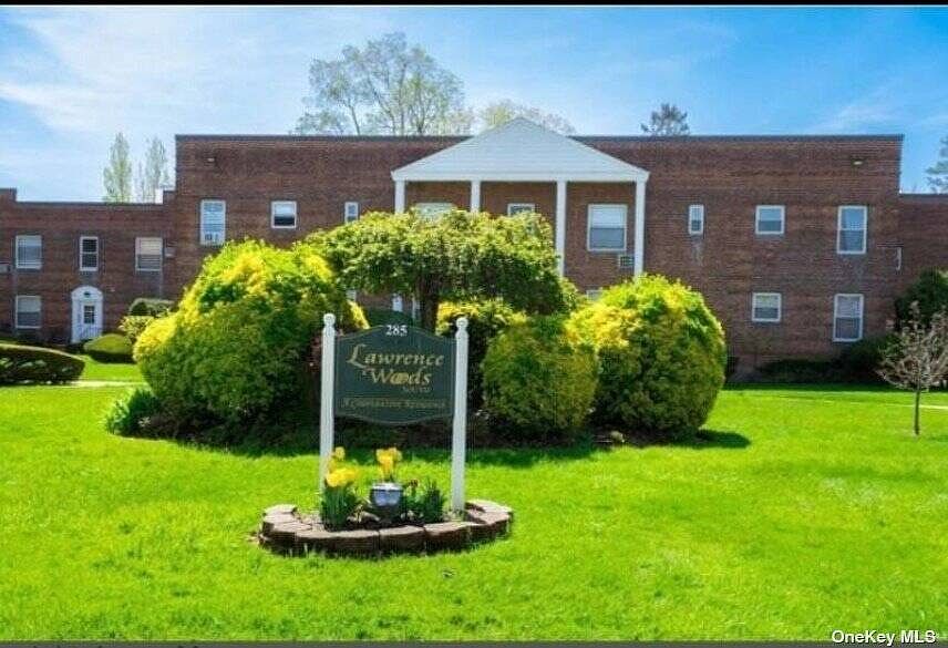 1st image of 2 Herrick Dr