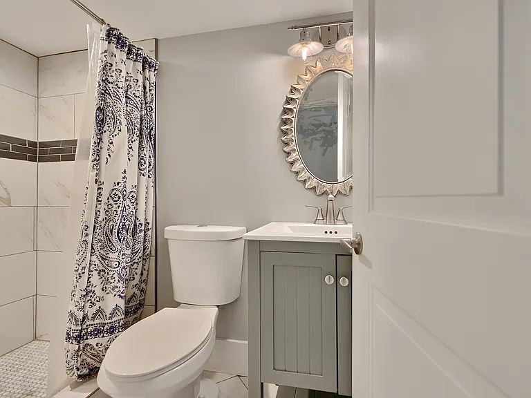 Lower Level Ensuite Bathroom
