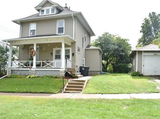 2414 9th Ave, Moline, IL 61265