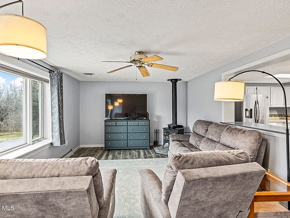 4th image of 1128 Green Corners Road