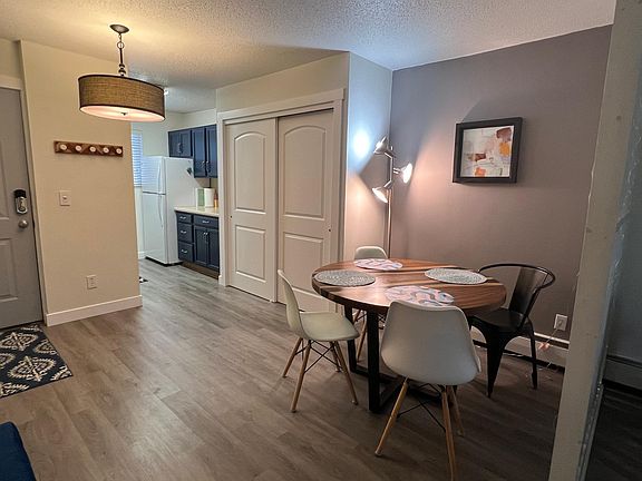 3rd image of 3154 Lakeside Dr APT 303