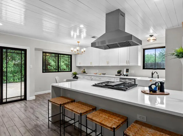 7906 Wycombe Dr, Austin, TX 78749
