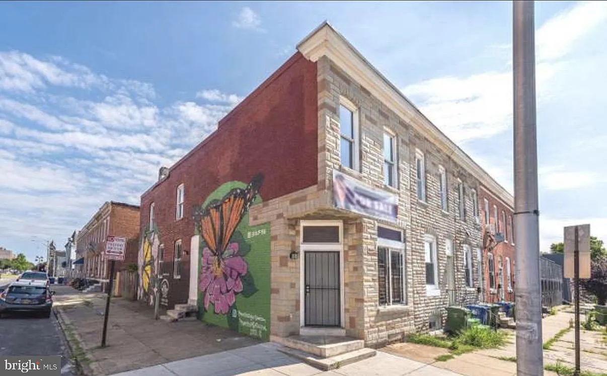 3 bed, 1.0 bath, $1,850 — Photo 1