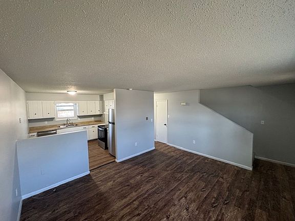 4th image of 209-215 Keigher Dr