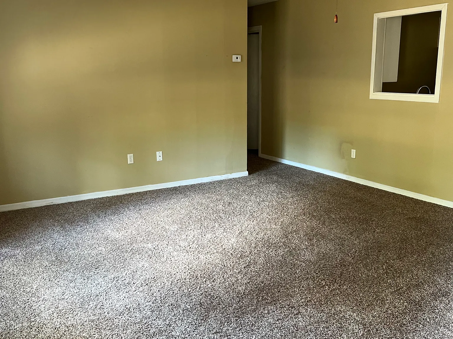 3 bed, 1232 sqft, $1,350 — Photo 2