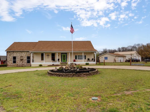 150 Live Oak Lane, Reeds Spring, MO 65737