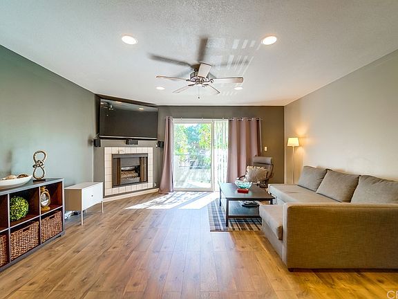 5th image of 445 W 6th St Unit 201