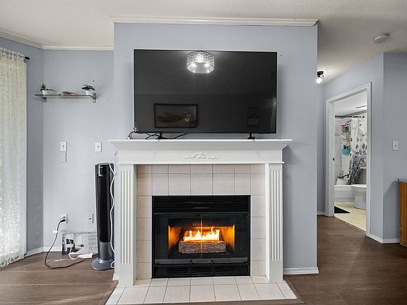 5th image of 2962 Trethewey St #207