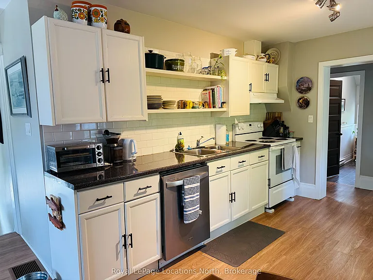 154 Hickory St #B — Photo 11