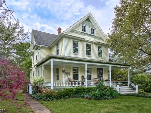 22 William St, Tewksbury Twp., NJ 08858