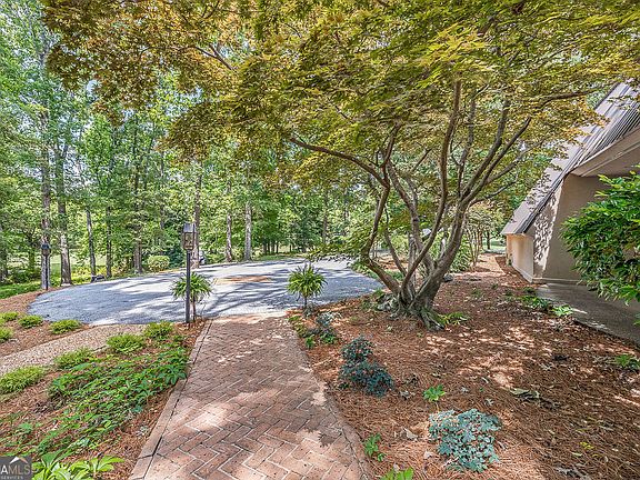 5th image of 8569 Jefferson Rd