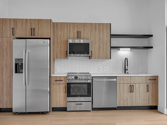 3rd image of 567 Ponce De Leon Ave #405