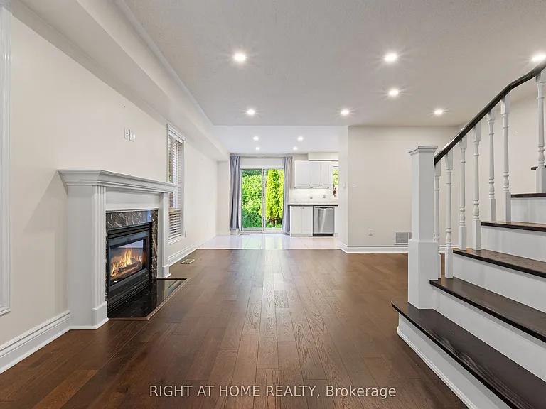 1811 Creek Way — Photo 5
