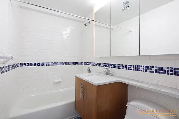 Rented by aptsandlofts.com | media 27